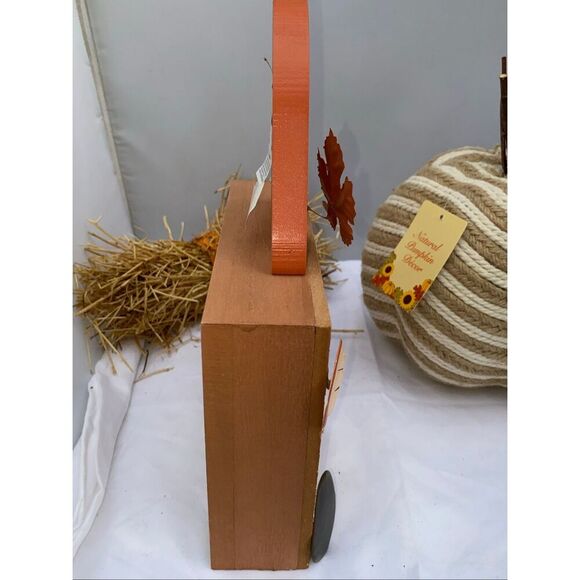 🍂 Fall Harvest Gnome Décor Bundle – Light-Up Plush, Wooden Sign & Gel Window Cl - Picture 6 of 8